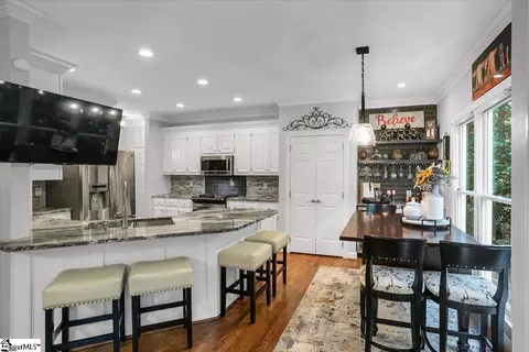 Kitchen - 30 Wrenwood Ct, Greer, SC 29651 photo 4 of 4