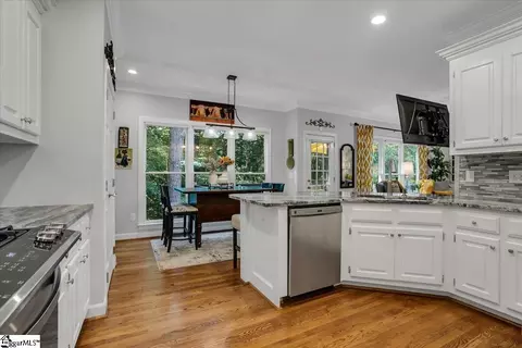 Kitchen - 30 Wrenwood Ct, Greer, SC 29651 photo 3 of 4