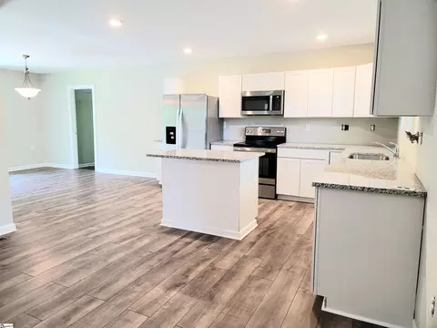 Kitchen - 528 Old Hundred Rd, Pelzer, SC 29669 photo 2 of 6
