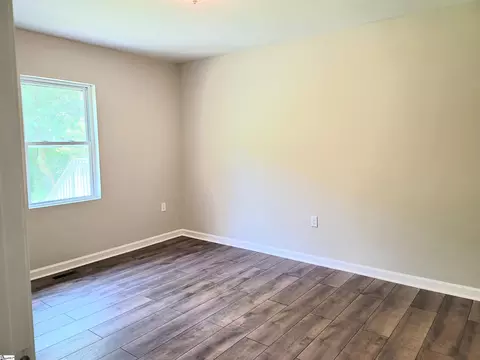 Bedroom - 528 Old Hundred Rd, Pelzer, SC 29669 photo 2 of 4