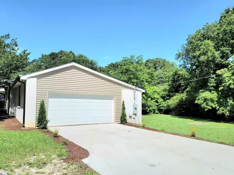 Exterior - 528 Old Hundred Rd, Pelzer, SC 29669 photo 4 of 8