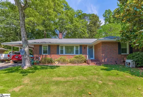 16 Yorkshire Dr, Greenville, SC 29615