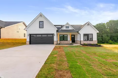2006 Meadow Glen Ct, Chesnee, SC 29323