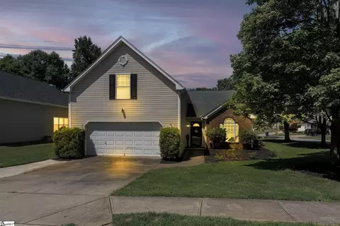 229 Stapleford Park Dr, Greenville, SC 29607