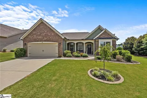 2 Common Oaks Ct, Simpsonville, SC 29681