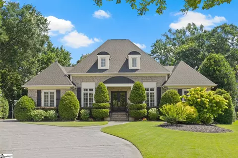 107 Norman Pl, Greenville, SC 29615