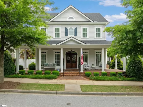 33 Hollingsworth Dr, Greenville, SC 29607