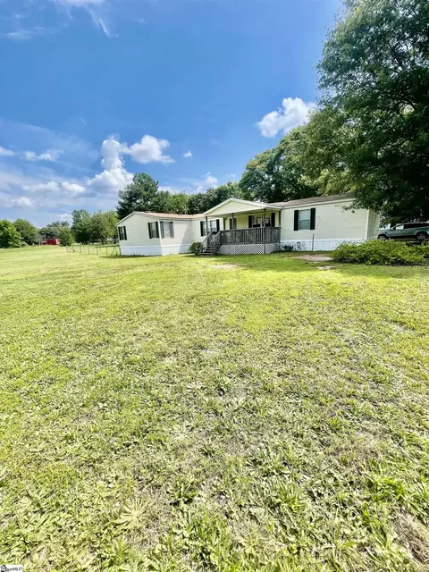 209 Whippoorwill Ct, Williamston, SC 29697