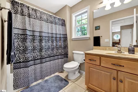 Bath - 104 E Commodore Dr, Cross Hill, SC 29332 photo 3 of 5