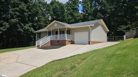 3894 Berry Mill Dr, Greer, SC 29651