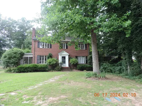 209 Park Dr, Union, SC 29379