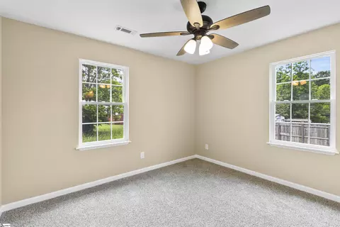Bedroom - 1002 Overbrook Dr, Seneca, SC 29678 photo 5 of 8