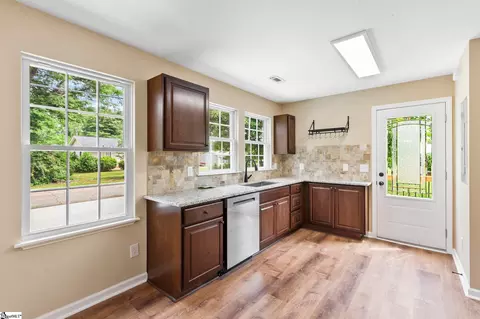Kitchen - 1002 Overbrook Dr, Seneca, SC 29678 photo 2 of 3