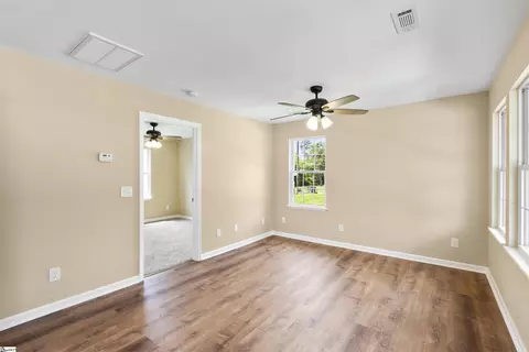 Living - 1002 Overbrook Dr, Seneca, SC 29678 photo 5 of 5