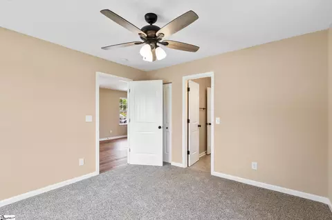 Bedroom - 1002 Overbrook Dr, Seneca, SC 29678 photo 4 of 8