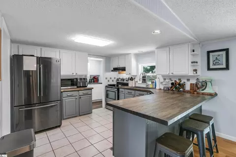 Kitchen - 306 Millervale Rd, Greer, SC 29650 photo 3 of 4