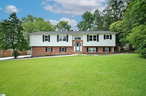 16 Gary Ave, Taylors, SC 29687