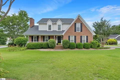 605 Oak Pointe Ct, Greenville, SC 29615