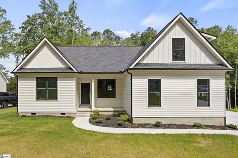 35 Duncan Rd, Travelers Rest, SC 29690