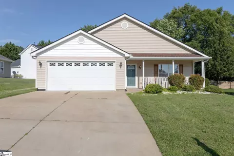 105 Maximus Dr, Greer, SC 29651