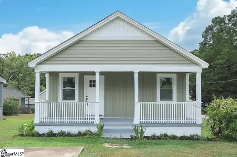 1 Hollywood Cir, Greenville, SC 29607
