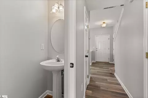 Entry Way - 72 Spring Crossing Cir, Greer, SC 29650 photo 5 of 5