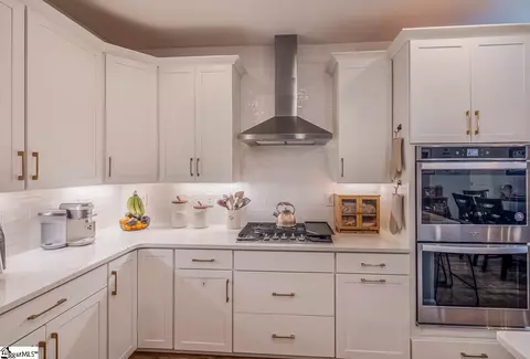 Kitchen - 589 Backacre Ct, Greer, SC 29651 photo 1 of 2