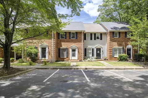 49 Somersett Dr, Spartanburg, SC 29301