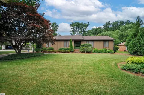 4581 Coach Hill Dr, Greenville, SC 29615