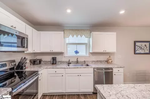 349 Elwin Ln, Greer, SC 29651 photo 8