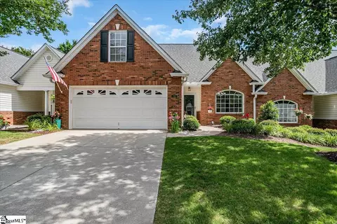 323 Ivystone Dr, Greenville, SC 29615
