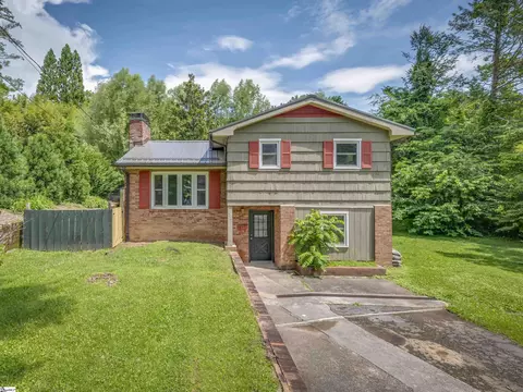212 Batson Rd, Brevard, NC 28712