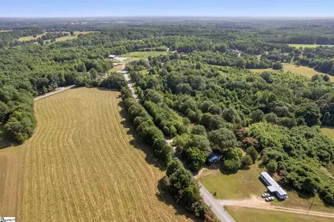 2270 Davis Rd, Woodruff, SC 29388 photo 6