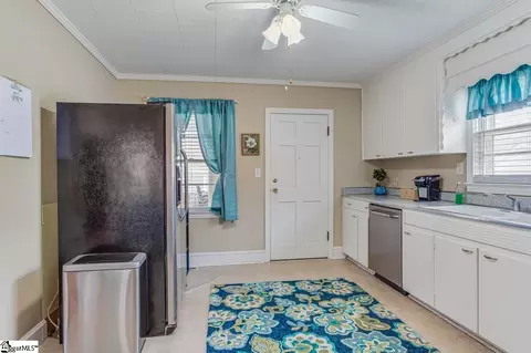 204 E Centennial St, Clinton, SC 29325 photo 7