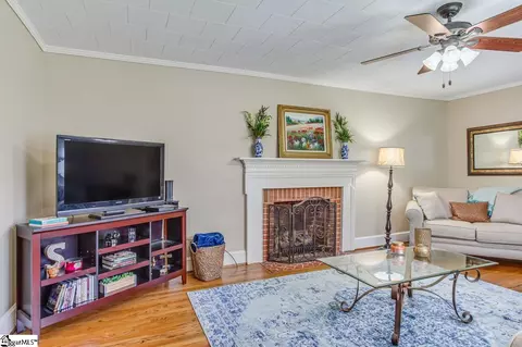 204 E Centennial St, Clinton, SC 29325 photo 4