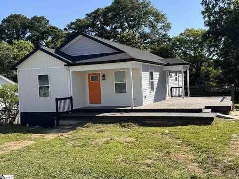 133 Irby St, Woodruff, SC 29388