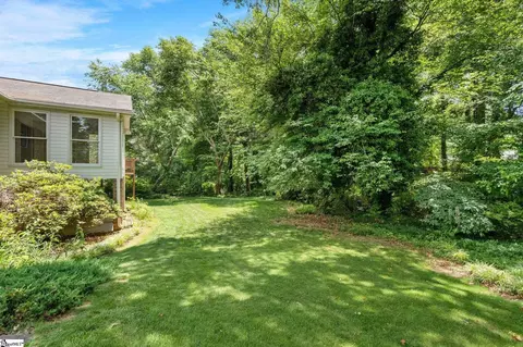 Exterior - 331 Pinehurst Dr, Mauldin, SC 29662 photo 8 of 9
