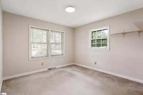 Bedroom - 331 Pinehurst Dr, Mauldin, SC 29662 photo 3 of 6