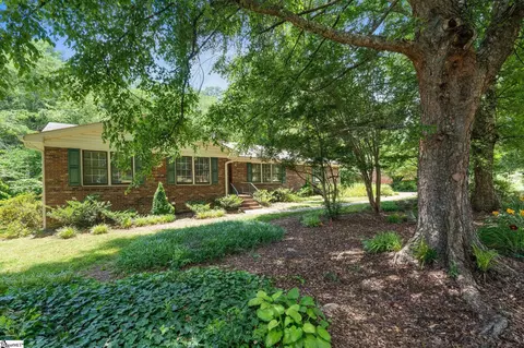 Exterior - 331 Pinehurst Dr, Mauldin, SC 29662 photo 4 of 9