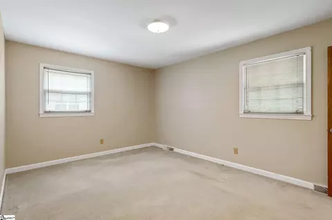 Bedroom - 331 Pinehurst Dr, Mauldin, SC 29662 photo 4 of 6
