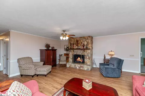 Living - 178 Edgewood Rd, Easley, SC 29642 photo 1 of 3