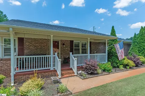 Exterior - 178 Edgewood Rd, Easley, SC 29642 photo 3 of 6