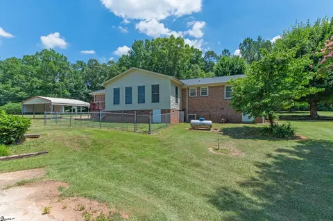 Exterior - 178 Edgewood Rd, Easley, SC 29642 photo 5 of 6