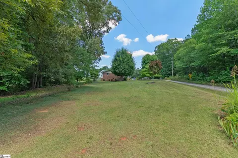 Exterior - 178 Edgewood Rd, Easley, SC 29642 photo 4 of 6