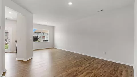 724 Embark Cir, Greer, SC 29651 photo 6