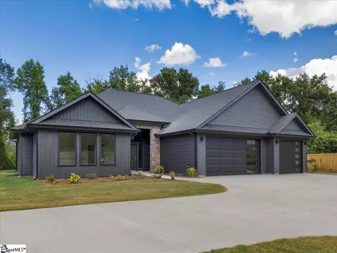 Exterior - 107 Copeland Rd, Greer, SC 29651 photo 2 of 6