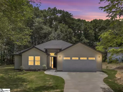 5 Hastings Cir, Taylors, SC 29687