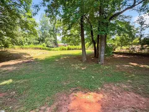 112 Spruce Ave, Greer, SC 29651 photo 17