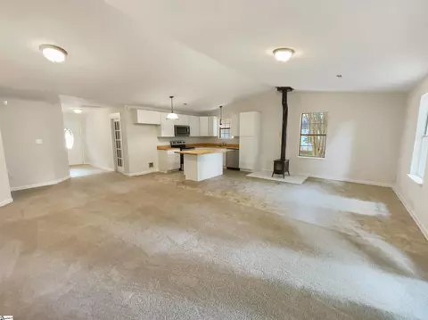 112 Spruce Ave, Greer, SC 29651 photo 4