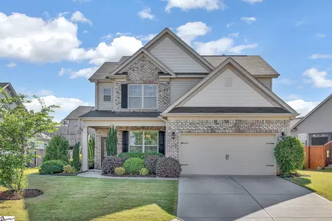 423 Bucklebury Rd, Greer, SC 29651